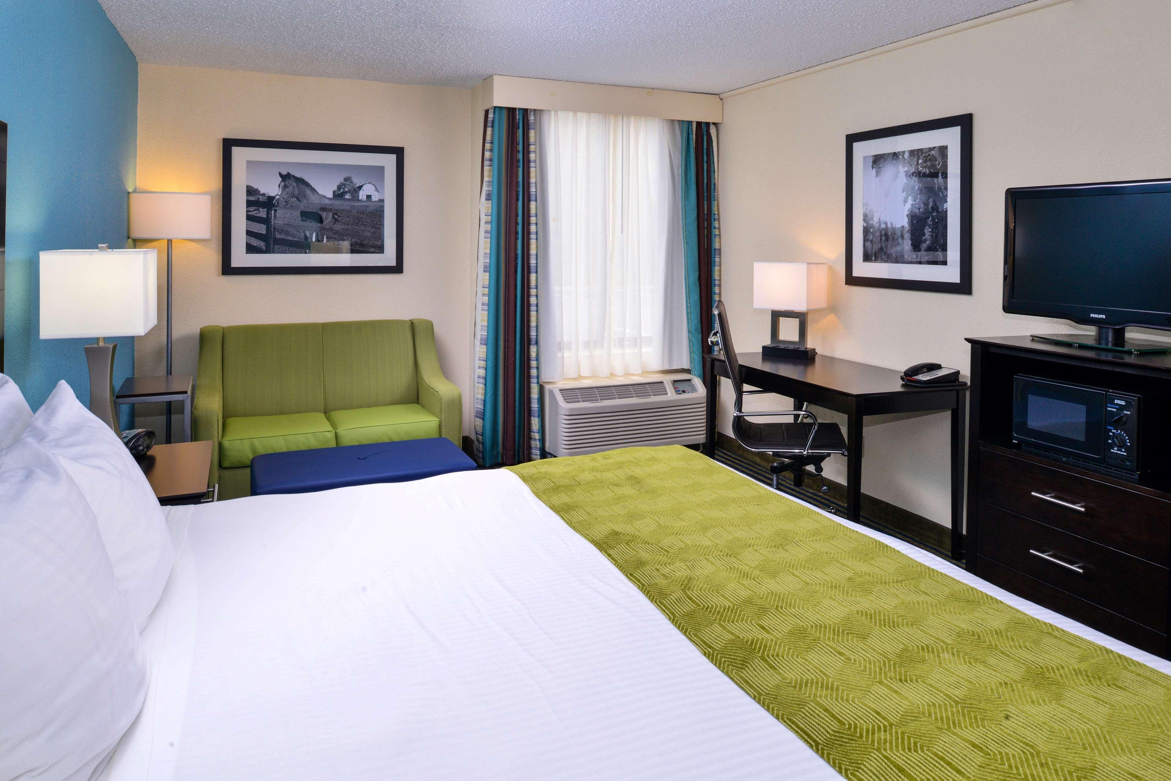 Best Western Leesburg Bagian luar foto