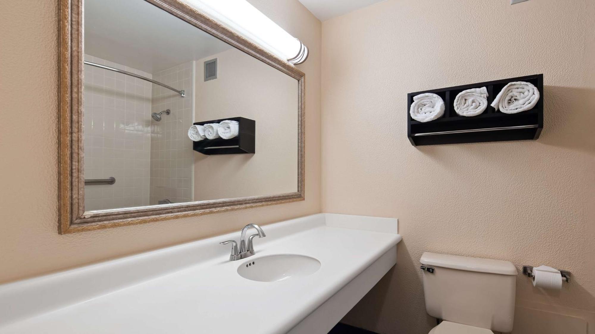 Best Western Leesburg Bagian luar foto