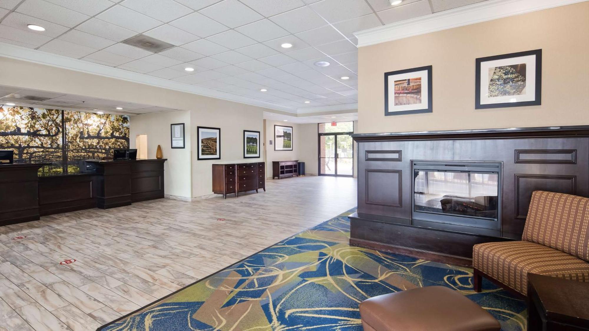 Best Western Leesburg Bagian luar foto