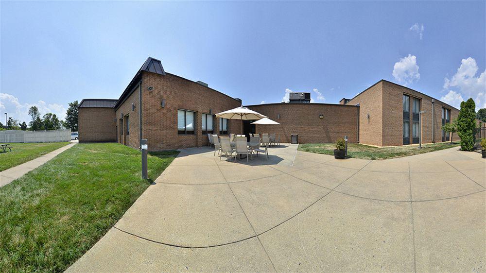 Best Western Leesburg Bagian luar foto